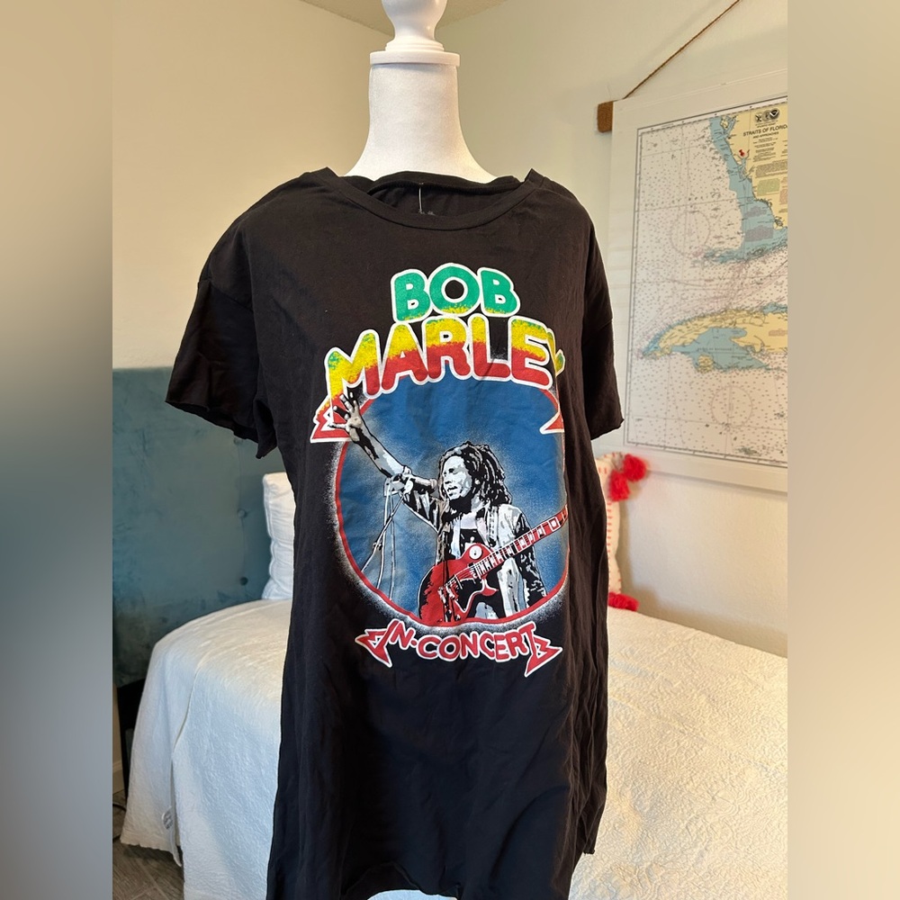BOB MARLEY Zion Rootswear Black Graphic Tee